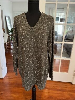Old Navy Olive Speckle V-Neck Sweater